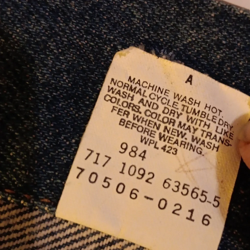 Vintage 1990s Y2K Levi's denim jean jacket sz 40 - Picture 4 of 6